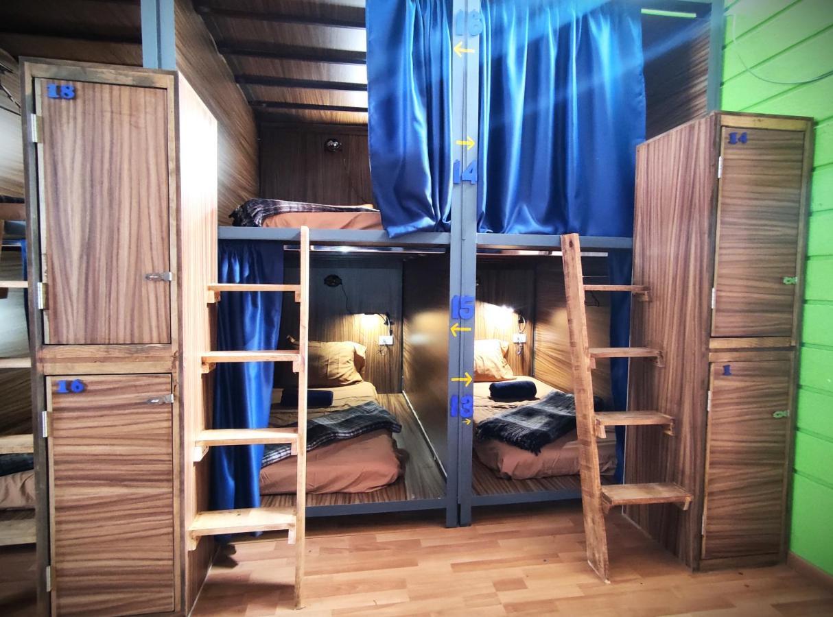 Leveli Coliving Hostel Guadalajara Exterior photo